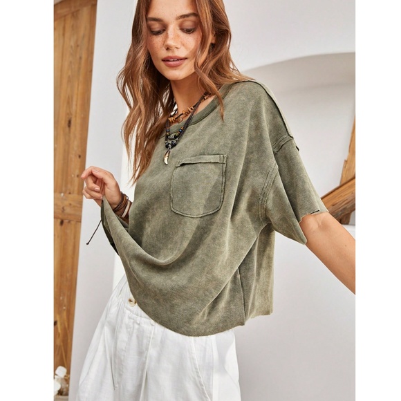Army Green Cotton Oversized Tee Shirt Raw Hem and Inside Out Stitches Bohemian - Picture 8 of 9